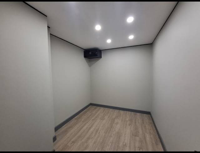 270M² OFFICE TO LET IN DUNKELD WEST